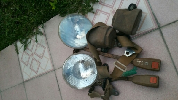 Seat belt ติดรถ bmw 2002 มาครับ
ผมซื้อมา 1000 ขาย 1000 บาทครับ

หลอดไฟหน้าแถมครับ

0834301397
Line: surawat.hant