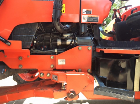 ขายรถไถ Kubota M8540 (4WD) พร้อมดันหน้า ผานบุกเบิกช้าง รถ1100ชั่วโมง พร้อมใช้งานครับ
