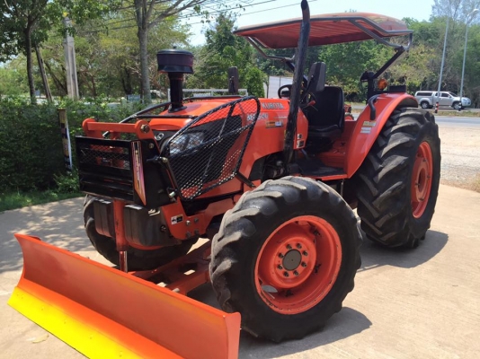 ขายรถไถ Kubota M8540 (4WD) พร้อมดันหน้า ผานบุกเบิกช้าง รถ1100ชั่วโมง พร้อมใช้งานครับ