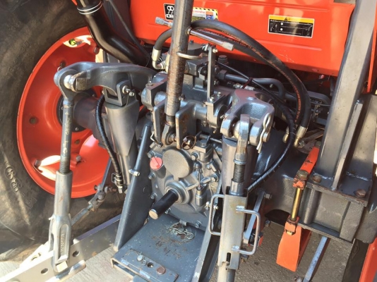 ขายรถไถ Kubota M8540 (4WD) พร้อมดันหน้า ผานบุกเบิกช้าง รถ1100ชั่วโมง พร้อมใช้งานครับ ขายรถไถ Kubota M8540 (4WD) พร้อมดันหน้า ผานบุกเบิกช้าง รถ1100ชั่วโมง พร้อมใช้งานครับ