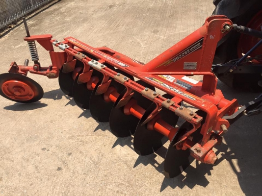 ขายรถไถ Kubota L3608(4WD) พร้อมใบมีดและผานพรวนช้าง รถไร่ เดิมๆ สวยพร้อมใช้งาน
