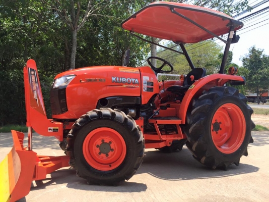 ขายรถไถ Kubota L3608(4WD) พร้อมใบมีดและผานบุกเบิกช้าง รถสวยพร้อมใช้งาน