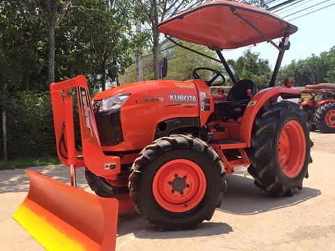 ขายรถไถ Kubota L3608(4WD) พร้อมใบมีดและผานบุกเบิกช้าง รถสวยพร้อมใช้งาน