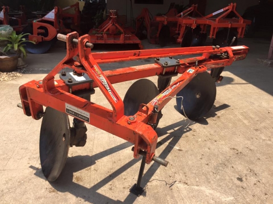 ขายรถไถ Kubota L3608(4WD) พร้อมใบมีดและผานบุกเบิกช้าง รถสวยพร้อมใช้งาน