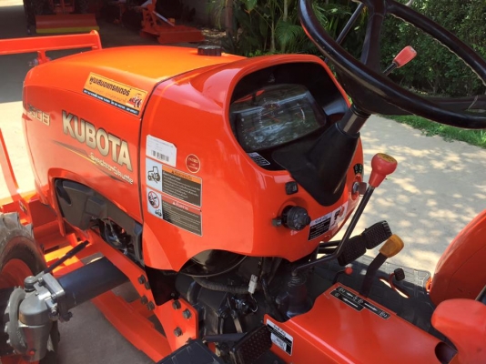 ขายรถไถ Kubota L3608(4WD) พร้อมใบมีดและผานบุกเบิกช้าง รถสวยพร้อมใช้งาน