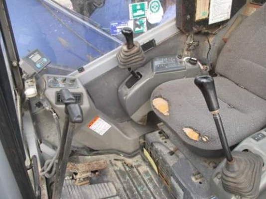 ขายรถขุด KOMATSU รุ่น : PC128US-2รถเก่านอกแท้ มีเอกสารใบอินวอย รถไม่เคยใช้งานในไทย สนใจติดต่อ : 099-907-9273 กิ๊ฟ