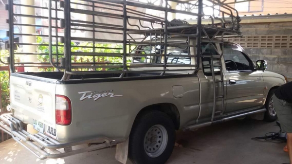 ขายระกระบะ ไทเกอร์ปี43 รถสวยสภาพดีมาก ภายในสวย แอร์เย็น ทะเบียนเต็ม เอกสารพร้อมโอน สนใจโทร 090-8588220คุณนะ 093-3258446คุณบิว หรือเข้าดูสินค้าอื่นได้ที่ www.truck.in.th/498 หรือเพจFacebook ณรงค์ ซื้อขายรถมือสอง (เว็บไซต์ส่วนตัว) หรือFacebook คุณนะ รถบรรทุ