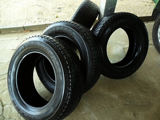 ยาง17กระบะสูง บริดสโตน245-65-R17ลงพื้นปลายปี13 (4เส้น 2,800)