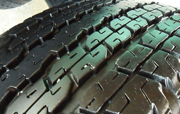 ยาง17กระบะสูง บริดสโตน245-65-R17ลงพื้นปลายปี13 (4เส้น 2,800)