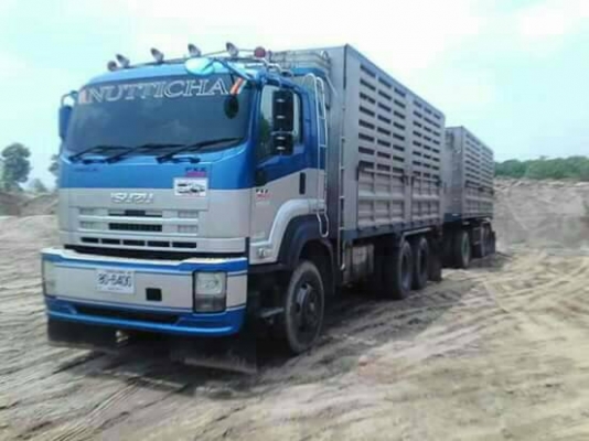 บรรทุก Isuzu Deca 360