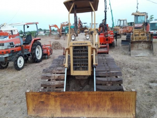 ชมที่พระราม 2 ครับ รถแทรกเตอร์ ดันดิน MITSUBISHI: FA 50 รุ่นแทรคเหล็ก พร้อมโรตารี่