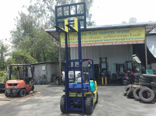 KOMATSU FD25-12ขนาด2.5ตัน เสาสูง3เมตร เกียร์ธรรมดา เครื่องยนต์ดีเซล4D94E ยางตัน4เส้น ราคาต่อรองได้0816161541