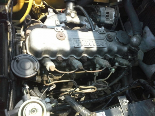 TCM FD30Z8 เสาสูง4เมตร เกียร์ธรรมดา เครื่องยนต์ดีเซล อีซูซุC240 ยางตันใหม่4เส้น รถสวยพร้อมใช้งาน