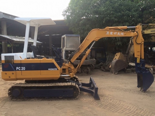 ขายด่วน KOMATSU PC 20-6 สภาพสวยพร้อมทำสี ระบบไว ช่วงล่างสวย พร้อมลงงาน มีเอกสารใบอินวอยและใบซื้อขายของทางร้าน เก่านอกญี่ปุ่นนะจ๊ะ  สนใจติดต่อวัชรัตน์ รุ่งเรืองแทรคเตอร์  ตั้งอยู่ที่ อำเภอพระพุทธบาท จังหวัดสระบุรี โทร:0925768909 หรือ 0965411713