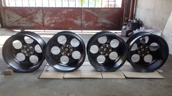 ล้อ Rays แท้ serie versus turismo ลายลูกโม่ สีเทากัล 5 รู 114  หายากครับ