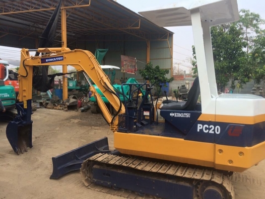 ขายด่วน KOMATSU PC 20-6 สภาพสวยพร้อมทำสี ระบบไว ช่วงล่างสวย พร้อมลงงาน มีเอกสารใบอินวอยและใบซื้อขายของทางร้าน เก่านอกญี่ปุ่นนะจ๊ะ  สนใจติดต่อวัชรัตน์ รุ่งเรืองแทรคเตอร์  ตั้งอยู่ที่ อำเภอพระพุทธบาท จังหวัดสระบุรี โทร:0925768909 หรือ 0965411713