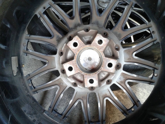 ล้อแม็ก18นิ้ว5รู114 พร้อมยาง สวยๆ 4 ล้อ ราคา 7900 บาท ล้อแม็ก18นิ้ว5รู114 พร้อมยาง สวยๆ 4 ล้อ ราคา 7900 บาท