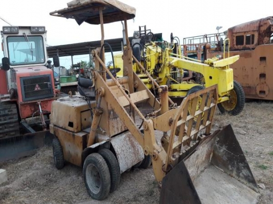 รถตักล้อยาง รถยก ฟอร์คลิฟท์ TOYOTA SG7 เบนชิน พร้อมใช้งาน