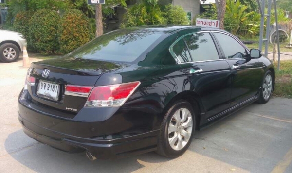 ด่วน รถบ้าน HONDA ACCORD 2.0 i-VTECสวยๆ  ต่อรองได้นิดหน่อย