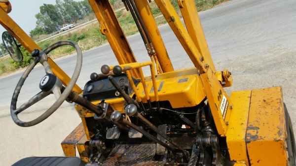 ขายด่วนรถยกKOMATSU FD20-8ดีเซลยก2ตันเสาสูง3เมตรงากะดกได้ยางหน้าคู้รถนอกนำเข้ายังไม่เคยใช้งานในเมืองไทยเลย ขายด่วนรถยกKOMATSU FD20-8ดีเซลยก2ตันเสาสูง3เมตรงากะดกได้ยางหน้าคู้รถนอกนำเข้ายังไม่เคยใช้งานในเมืองไทยเลย