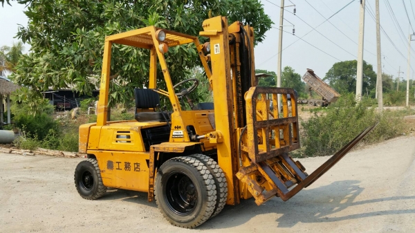 ขายด่วนรถยกKOMATSU FD20-8ดีเซลยก2ตันเสาสูง3เมตรงากะดกได้ยางหน้าคู้รถนอกนำเข้ายังไม่เคยใช้งานในเมืองไทยเลย ขายด่วนรถยกKOMATSU FD20-8ดีเซลยก2ตันเสาสูง3เมตรงากะดกได้ยางหน้าคู้รถนอกนำเข้ายังไม่เคยใช้งานในเมืองไทยเลย