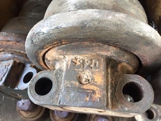 โรลเลอร์รถขุด CAT 320 เก่าญี่ปุ่น ราคา 2,000 บาท โรลเลอร์รถขุด CAT 320 เก่าญี่ปุ่น ราคา 2,000 บาท