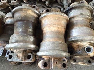 โรลเลอร์รถขุด CAT 320 เก่าญี่ปุ่น ราคา 2,000 บาท โรลเลอร์รถขุด CAT 320 เก่าญี่ปุ่น ราคา 2,000 บาท