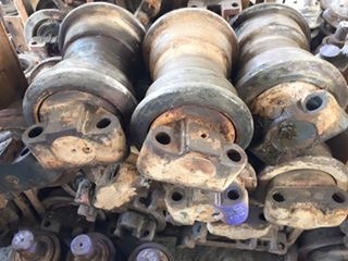 โรลเลอร์รถขุด CAT 320 เก่าญี่ปุ่น ราคา 2,000 บาท โรลเลอร์รถขุด CAT 320 เก่าญี่ปุ่น ราคา 2,000 บาท