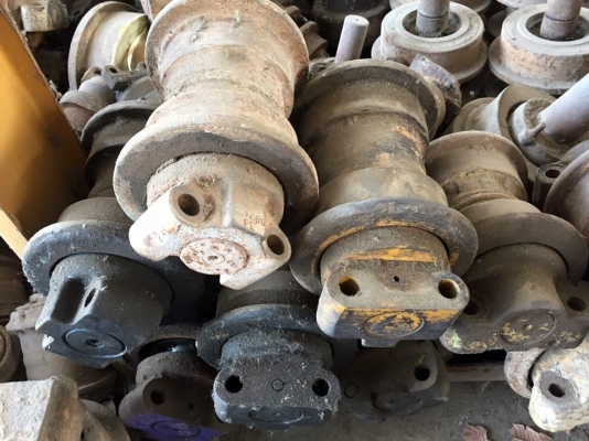 โรลเลอร์รถขุด CAT 312 เก่าญี่ปุ่น ราคา 2,000 บาท