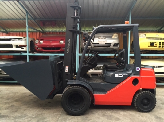 ขายรถโฟลคลิฟท์ ( รุ่นใหม่ล่าสุด ) TOYOTA 8FD20 ,เครื่องยนต์ดีเซล  3Z ,เสายกสูง 4 เมตร ,งาปรับคว่ำ-หงาย , รถนำเข้าจากญี่ปุ่น 100\% พร้อมปุ้งกี๋แท้จากญี่ปุ่น