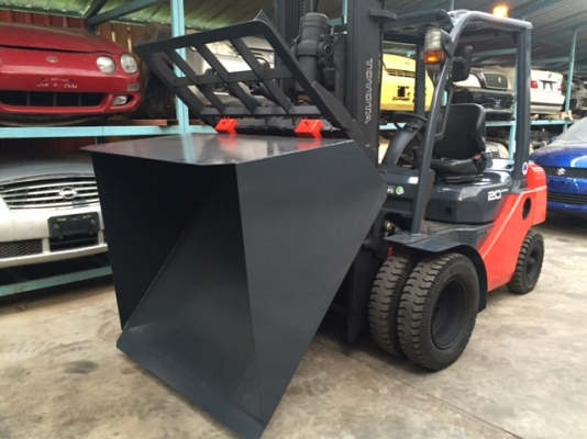 ขายรถโฟลคลิฟท์ ( รุ่นใหม่ล่าสุด ) TOYOTA 8FD20 ,เครื่องยนต์ดีเซล  3Z ,เสายกสูง 4 เมตร ,งาปรับคว่ำ-หงาย , รถนำเข้าจากญี่ปุ่น 100\% พร้อมปุ้งกี๋แท้จากญี่ปุ่น