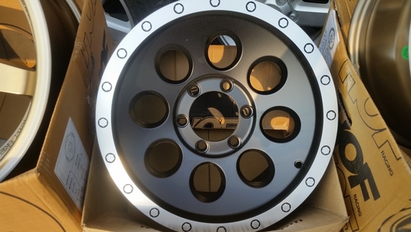 ขายล้อใหม่ขอบ16 6 รู หยดน้ำขอบเงา+ยาง265/70/16 4 ล้อ ขายล้อใหม่ขอบ16 6 รู หยดน้ำขอบเงา+ยาง265/70/16 4 ล้อ