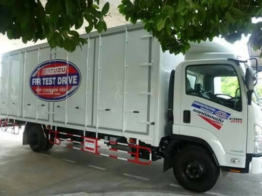ขาย 6 ล้อ อีซูซุ FRR 210 แรง ตู้แห้ง  ยาว 6.5 ม. ปี 57 เป็นรถทดลองขับวิ่งน้อย สภาพป้ายแดง พร้อมใช้  จัดแนนท์ได้ครับ สนใจติดต่อ 081-9420141  ,  081-5715326