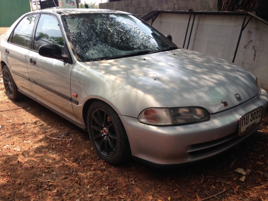 ขายถูกครับซีวิคเตารีดปี92สภาพพร้อมใช้งานครับเครื่องดีแอร์เย็นช่วงล่างดีสอบถามได้ครับ