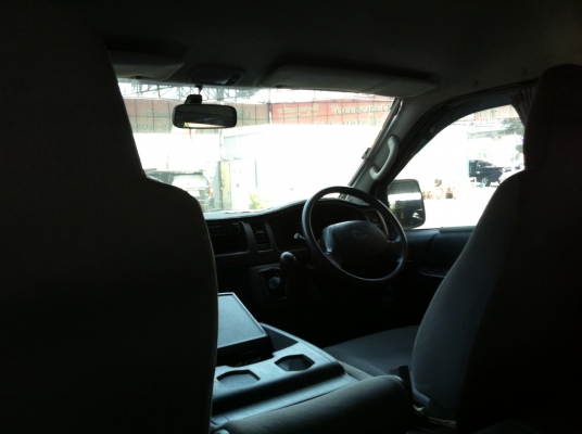 ขาย  590000 บาทรถตู้ ปี 2008  เดิม เอกสารพร้อมโอน