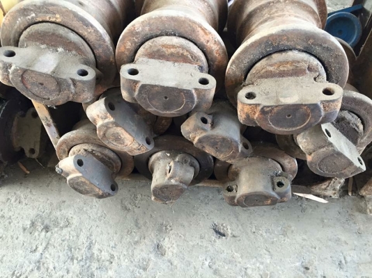 โรลเลอร์รถขุด kobelco sk05 เก่าญี่ปุ่น ราคา 2,000 บาท