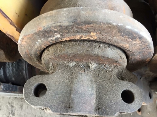 โรลเลอร์รถขุด kobelco sk05 เก่าญี่ปุ่น ราคา 2,000 บาท โรลเลอร์รถขุด kobelco sk05 เก่าญี่ปุ่น ราคา 2,000 บาท