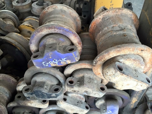 โรลเลอร์รถขุด kobelco sk60-5 เก่าเช็คนอกญี่ปุ่น ราคา 2,000 บาท