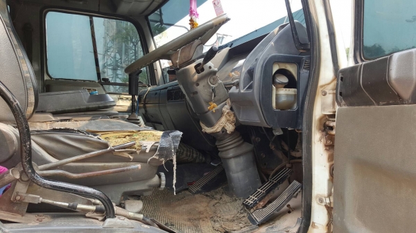 ขาย รถโม่ปูน 6 คิว HINO FM3MKLA เครื่อง M10C 240 แรงม้า เกียร์ Easton แอร์เย็นฉ่ำ รถวิ่งงานอยู่ทุกวัน เอกสารเล่มทะเบียนครบ ราคาคุยกันได้ ขาย รถโม่ปูน 6 คิว HINO FM3MKLA เครื่อง M10C 240 แรงม้า เกียร์ Easton แอร์เย็นฉ่ำ รถวิ่งงานอยู่ทุกวัน เอกสารเล่มทะเบียนครบ ราคาคุยกันได้