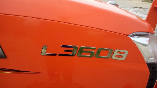 ขาย36แรงรถไร่สภาพเยี่ยม ไร้สนิม  สวยสุด พร้อมอุปกรณ์หน้าหลัง