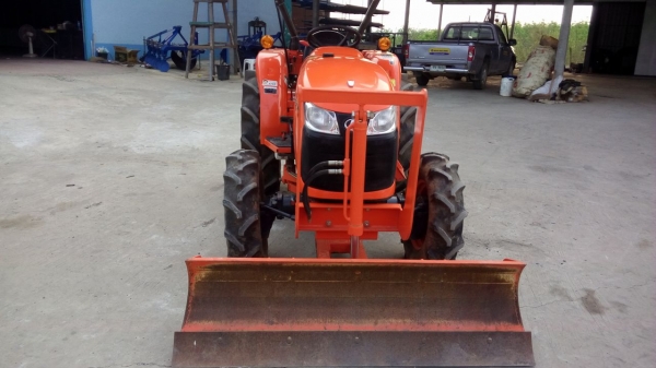 ขาย36แรงรถไร่สภาพเยี่ยม ไร้สนิม  สวยสุด พร้อมอุปกรณ์หน้าหลัง