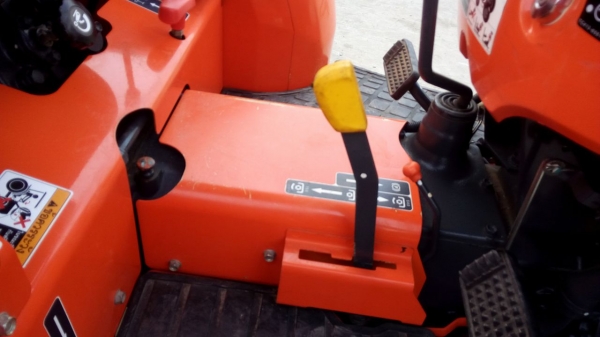 ขาย36แรงรถไร่สภาพเยี่ยม ไร้สนิม  สวยสุด พร้อมอุปกรณ์หน้าหลัง