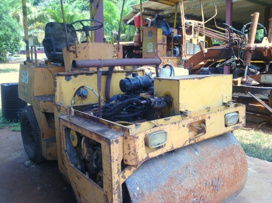 ขายรถบด KOMATSU JV40C ขนาด 4 ตันสั่นสะเทือน เพลาเดี่ยว ไม่มีเอกสาร ราคา 150000