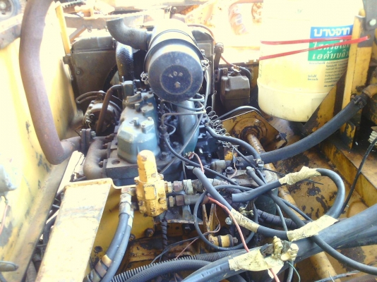 ขายรถบด KOMATSU JV40C ขนาด 4 ตันสั่นสะเทือน เพลาเดี่ยว ไม่มีเอกสาร ราคา 150000