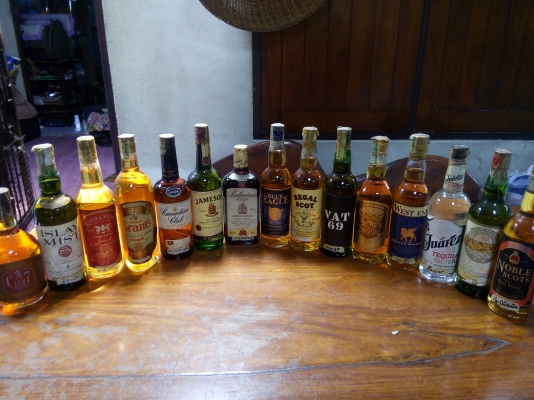 ขายเหล้าเก่า เลิกสะสมจำนวน 100 ขวด