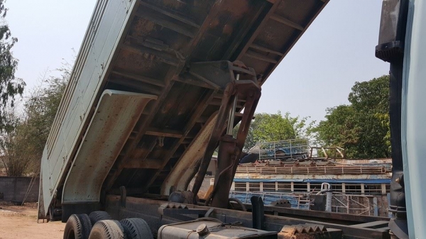 ขาย10ล้อ2เพลาอีซูซุร็อคกี้195 6HE1 สโลว์กลาง แชชซีสวยเครื่องดี สภาพพร้อมวิ่งงาน ขาย10ล้อ2เพลาอีซูซุร็อคกี้195 6HE1 สโลว์กลาง แชชซีสวยเครื่องดี สภาพพร้อมวิ่งงาน