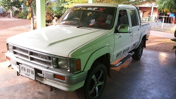 **90,000 บ.ต่อรอง/// รถกระบะ4ประตู TOYOTA HILUX HERO 2.45D 4ประตู ปี33 (ขับ2) เครื่อง/เกียร์ เดิม แน่น แรง ช่วงล่างแน่น คัสซีสวยกริ้ป ภายในเก๋งดี ไม่ผุ พ.พาวเวอร์ แอร์มีระบบ แต่งยกสูง ล้อแม็กสวย ยางดี บอดี้ดี ทรงสวย สีสันได้ พร้อมใช้ เล่มฯภาษีเต็ม **ขาย T