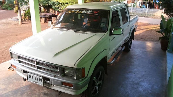 **90,000 บ.ต่อรอง/// รถกระบะ4ประตู TOYOTA HILUX HERO 2.45D 4ประตู ปี33 (ขับ2) เครื่อง/เกียร์ เดิม แน่น แรง ช่วงล่างแน่น คัสซีสวยกริ้ป ภายในเก๋งดี ไม่ผุ พ.พาวเวอร์ แอร์มีระบบ แต่งยกสูง ล้อแม็กสวย ยางดี บอดี้ดี ทรงสวย สีสันได้ พร้อมใช้ เล่มฯภาษีเต็ม **ขาย T