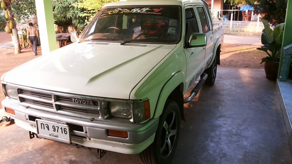 **90,000 บ.ต่อรอง/// รถกระบะ4ประตู TOYOTA HILUX HERO 2.45D 4ประตู ปี33 (ขับ2) เครื่อง/เกียร์ เดิม แน่น แรง ช่วงล่างแน่น คัสซีสวยกริ้ป ภายในเก๋งดี ไม่ผุ พ.พาวเวอร์ แอร์มีระบบ แต่งยกสูง ล้อแม็กสวย ยางดี บอดี้ดี ทรงสวย สีสันได้ พร้อมใช้ เล่มฯภาษีเต็ม **ขาย T