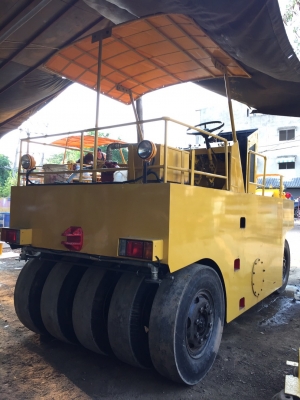 ขายด่วนรถบดล้อยาง9ล้อSAKAI TS7409 ตรวจเช็คพร้อมใช้งานทำสี เล่มทะเบียน